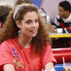 Una chica popular y estudiosa, obsesionada con su futuro universitario, feminista y activista. Es vecina se Zack y la mejor amiga de Kelly. Sale con Slater durante un tiempo pero finalmente terminan como amigos.