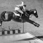 El salto de longitud es uno de los deportes clave del atletismo, mientras que la categoría ecuestre es de las más elegantes de las Olimpiadas. ¿Y si se combinan ambos?Eso debieron pensar los directivos del COI en los Juegos de París 1900, cu...