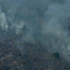 El fuego consume el &aacute;rea cercana a Jaci Parana, en el estado de Rondonia, este s&aacute;bado 24 de agosto.