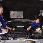 Mientras en México, Ecuador y Perú, se utiliza para referirse a trabajar, en República Dominicana significa inhalar cocaína, y en Puerto Rico es el verbo que representa tanto el hacer prender una válvula de un auto, como cargar un arma para...