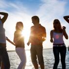 Tanto en Panamá como en otros países latinoamericanos, una parranda es la acción de irse de fiesta a disfrutar, mientras que en Puerto Rico es una tradición navideña en donde se va de casa en casa durante la noche cantando canciones navideñas.