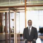 Una persona que provee seguridad en la entrada de una casa puede llamarse desde "portero", como se conoce en Argentina, Bolivia y Uruguay, "vigilante" en México, "guachimán", como es de costumbre en Perú o Venezuela, hasta "sereno" en Paragua...