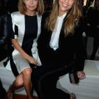 Es Jessica Alba, aquí posando con Nicole Richie.