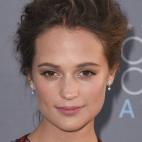 5c8b7ae4230000040124d6c8