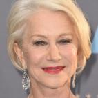 5c8b7ae6240000f404a4d2d5