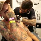 5c8adaaa2000009e046fde57