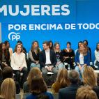 Pablo Casado el 6 de marzo, durante un acto con mujeres en la sede del PP en Madrid.