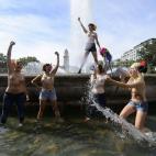 5c8aec13360000c81a6c48f8