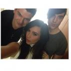 5c8a7188250000bd05812699