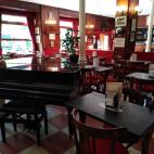 Nunca ha sido la parada m&aacute;s frecuente de Sabina, pero s&iacute; es una de las primeras que hizo cuando vino a Madrid antes incluso de instalarse en la ciudad. Estudiante de Filolog&iacute;a y Letras en Granada, sus dos primeras visit...