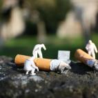 Explora el mundo de gente diminuta del artista Roy Tyson: royspeople.wordpress.com/archive/