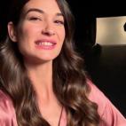 La mujer de Diego Matamoros entra tambi&eacute;n en la casa de Guadalix. Para ella s&iacute; que es la primera vez en un reality. La influencer siempre se ha mantenido al margen de los conflictos televisivos de su marido, con quien celebr&o...