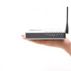 La base de toda esta nueva sociedad hiperconectada son las infraestructuras. España hace tiempo que dejó de estar en la cola en la mayoría de indicadores. El 98% de los hogares tienen cobertura de banda ancha y hay 11,8 millones de líneas de...