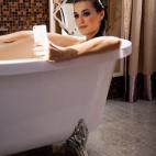 En septiembre, The App Date publicaba un estudio que muestra la fuerza de la nomofobia (no son mi móvil). El 72% de los usuarios no lo apaga para dormir y el 80% no se despega del móvil durante la comida. Uno de cada tres lo usa en el baño y ...