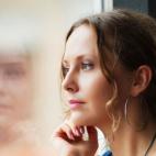 Claro, tanto tiempo conectados hay que quitarlo de algún lado. El eEspaña 2013 de la Fundación Orange recoge algunas de las actividades que hemos dejado de hacer por estar conectados: El 64% de los internautas dice que ve menos la televisión...