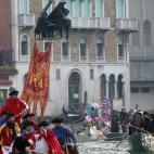 5c8b82fa2300007f0124eb66