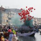 5c8b82fb360000e01c6d4440