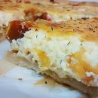 También lleva queso crema y bacon. Encuentra la receta en Cookpad.