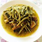 Puede hacerse con diferentes carnes, desde ternera o cordero hasta pollo. Mira aquí la receta.