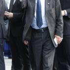 5c8b3a56240000f404a46508