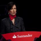 Con 3.450 millones de euros es la presidenta del Bando Santander. Se puso al frente del banco tras la muerte de su padre el 10 de septiembre pasado. Junto a sus cinco hermanos, ahora gestiona la fortuna paterna, que incluye, según Forbes "finc...