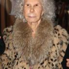 Tiene 2.800 millones y se dedica... a ser aristócrata. Es 14 veces grande de España y una de las mayores terratenientes (sino la mayor) y coleccionista de arte del país, según Forbes.