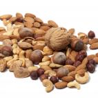 Olvídate de la mala fama que les rodea y de su elevado aporte calórico. Si estás falto de energía con la llegada de la primavera, nueces, avellanas, almendras, pistachos o pipas de calabaza pueden ayudar.