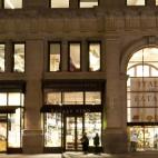 Eataly es una escuela de cocina, restaurante y tienda gourmet ubicado en Roma. Antes fue un hangar, algo que no hacía presagiar su exquisito futuro.