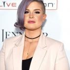 5c8aacba360000c81a6bdb58