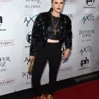 5c8aacbb2000009d036f892d