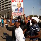 5c8a61eb20000045046f16d3