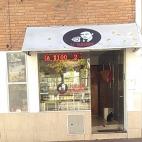 En San Luis (Argentina) está este local de perritos calientes y cervezas que ha querido homenajear al actor Al Pacino con este gracioso juego de palabras.