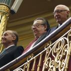 5c8a5824240000f404a2f758