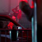 Un club de striptease se reinventa por el coronavirus