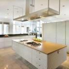 5c8b0e7d360000c81a6c5e84