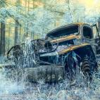 Un vehículo abandonado en las montañas de Yamanashi.