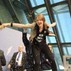 5c8aa72b20000045046f7c38