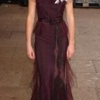 Wenige Tage sp&auml;ter schritt sie in diesem Kleid &uuml;ber den roten Teppich in London.