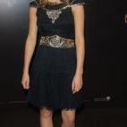 Und auch bei der französischen Premiere in Paris entschied sie sich für Blau.