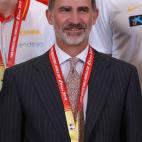 El rey, con la medalla
