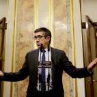 El presidente del Congreso, Patxi López, declara 100.584 euros en depósitos bancarios y 11.421 euros en un plan de pensiones, así como 34.787 euros en acciones de entidades bancarias, de los que 20.561 corresponden a títulos de la BBK y 14.2...