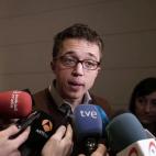 En cuanto al portavoz de Podemos, Iñigo Errejón, únicamente constata 57.334,19 en cuentas corrientes, depósitos y fondos de inversión, y un automóvil Peugeot 205 de color negro.