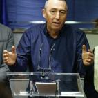 El portavoz de Compromís, Joan Baldoví, declara un saldo bancario de 22.433 euros, dos coches -un Renault Scenic de 2006 y un Dacia Docker de 2014- y posee parte de varios bienes inmuebles. Se trata de tres viviendas, un trastero y un solar e...