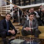 5c8ab6d2240000f404a38b08