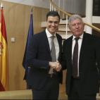 5c8ab6d5360000c81a6bedea