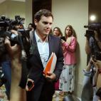 5c8aebdb20000043046ff65f