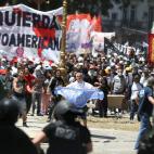 5c8a43152500000704c8cea7