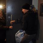 5c8b28dd240000f7054d01d4