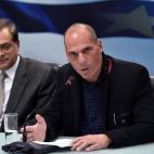 5c8a7a142400000a05a32035