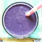 "Dependiendo de la estación en Canadá, los desayunos pueden clasificarse en dos categorías: saludables y contundentes", explica Rebecca Zamon. "Para los desayunos saludables, mucha gente opta por los smoothies con cualquier cosa, desde yogur ...